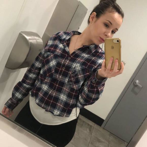 Meet your Posher, Andreana - Picture 1 of 1